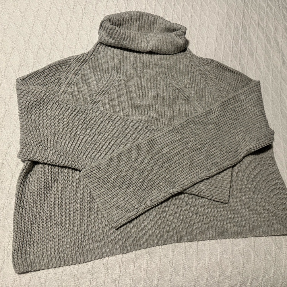 Leith Heather Gray Turtleneck Sweater